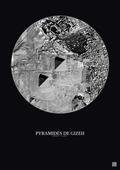 Affiche Pyramides De Gizeh – Poster vue satellite 1km N&B | Gravura – Fond foncé