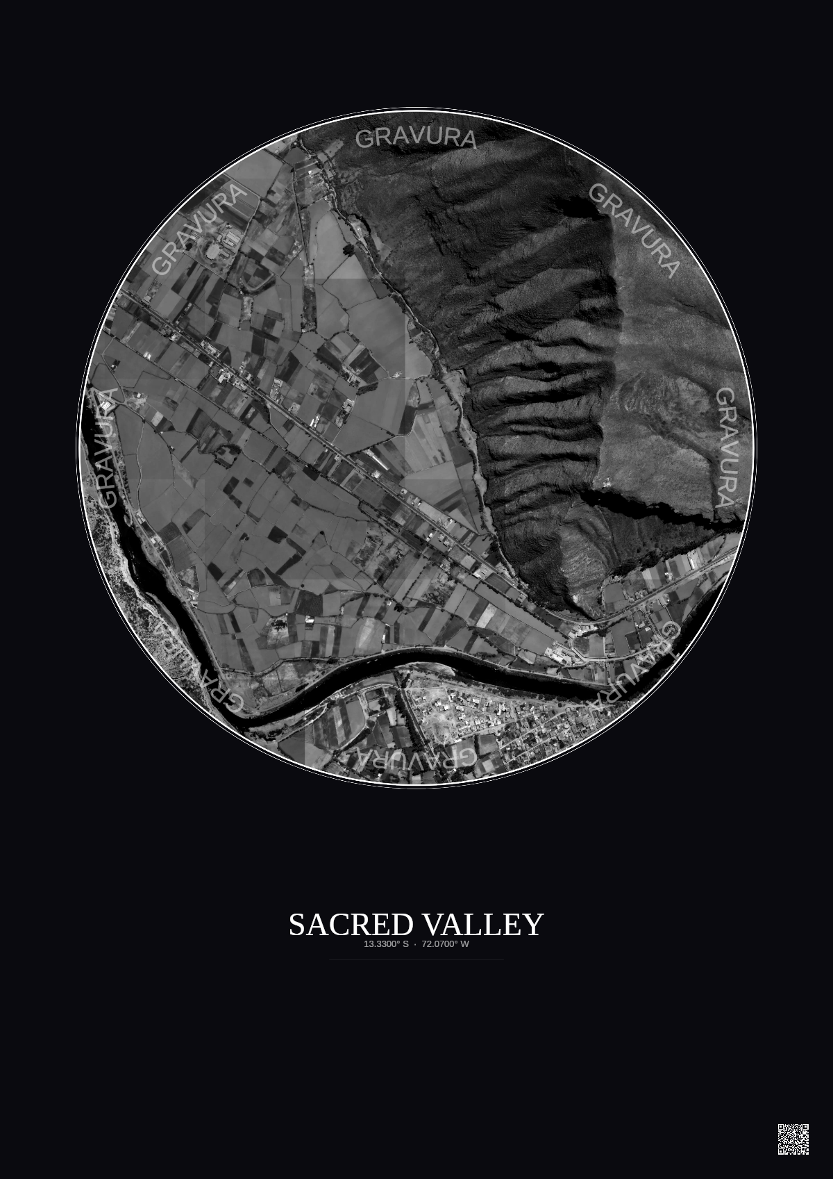 Affiche Sacred Valley – Poster vue satellite 1km N&B | Gravura – Fond foncé